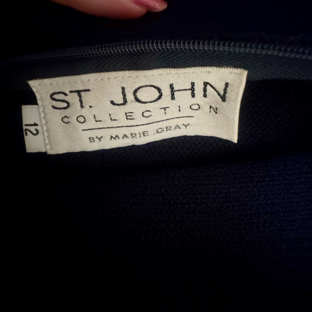 ST JOHN Navy Long Sleeve Dress with White Trim and Gold Button Detail - Picture 5 of 11